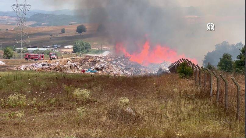 Tuzla'da yangın! Müdahale sürüyor 13